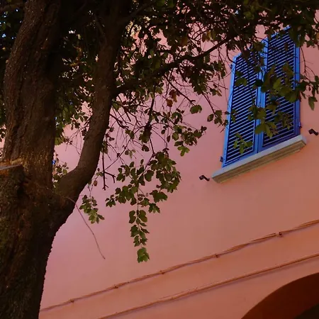 My In - La Rossa 公寓 *