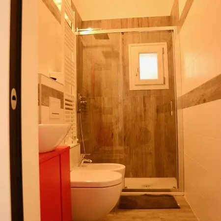 My In - La Rossa Apartment *