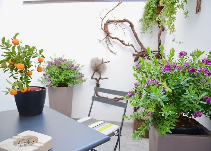 My In - La Rossa Apartment *